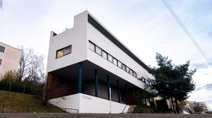 Frontansicht des Doppelhaus Le Corbusier